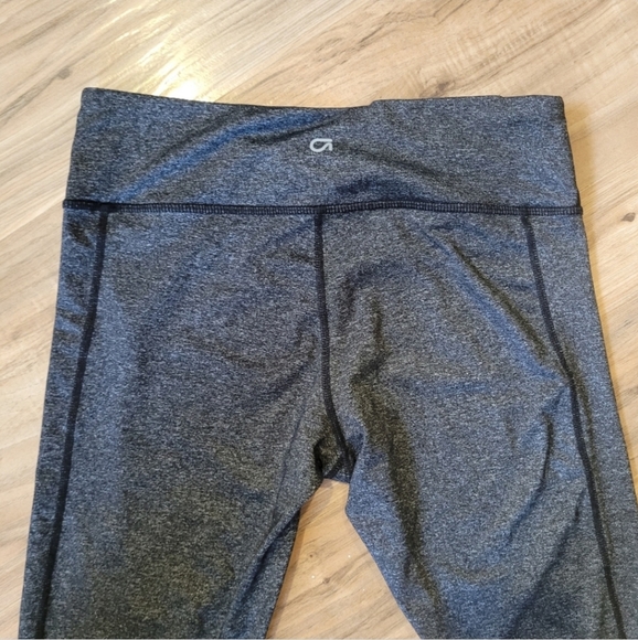 Gap Fit Womens Cropped Leggings - Picture 7 of 7